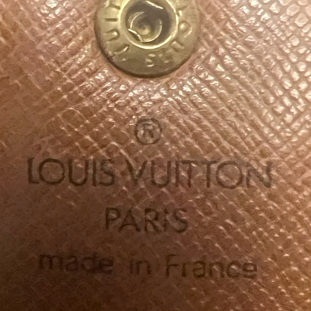 Louis Vuitton Key Case - Picture 6 of 11
